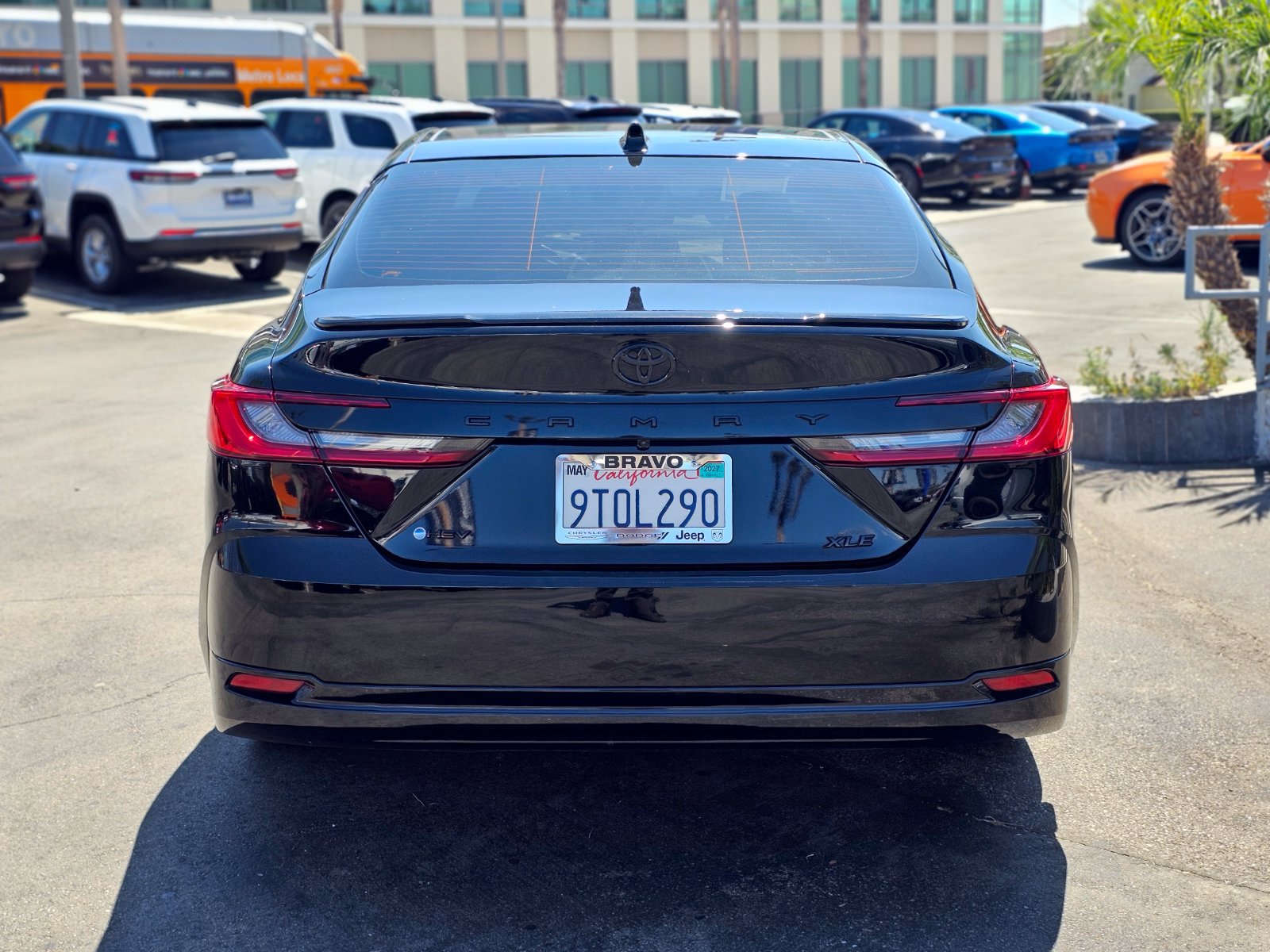 Used 2025 Toyota Camry XLE FWD image 7