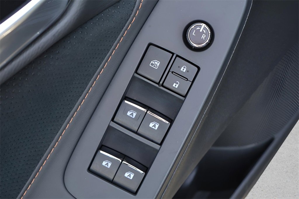 Certified 2019 Toyota Avalon XSE image 24