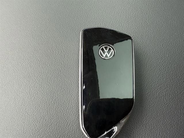 New 2025 Volkswagen Atlas SEL image 33