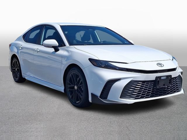 Used 2025 Toyota Camry SE FWD image 3