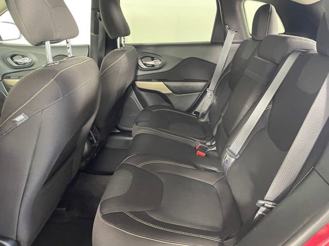 Used 2017 Jeep Cherokee Latitude w/ Comfort/Convenience Group image 17