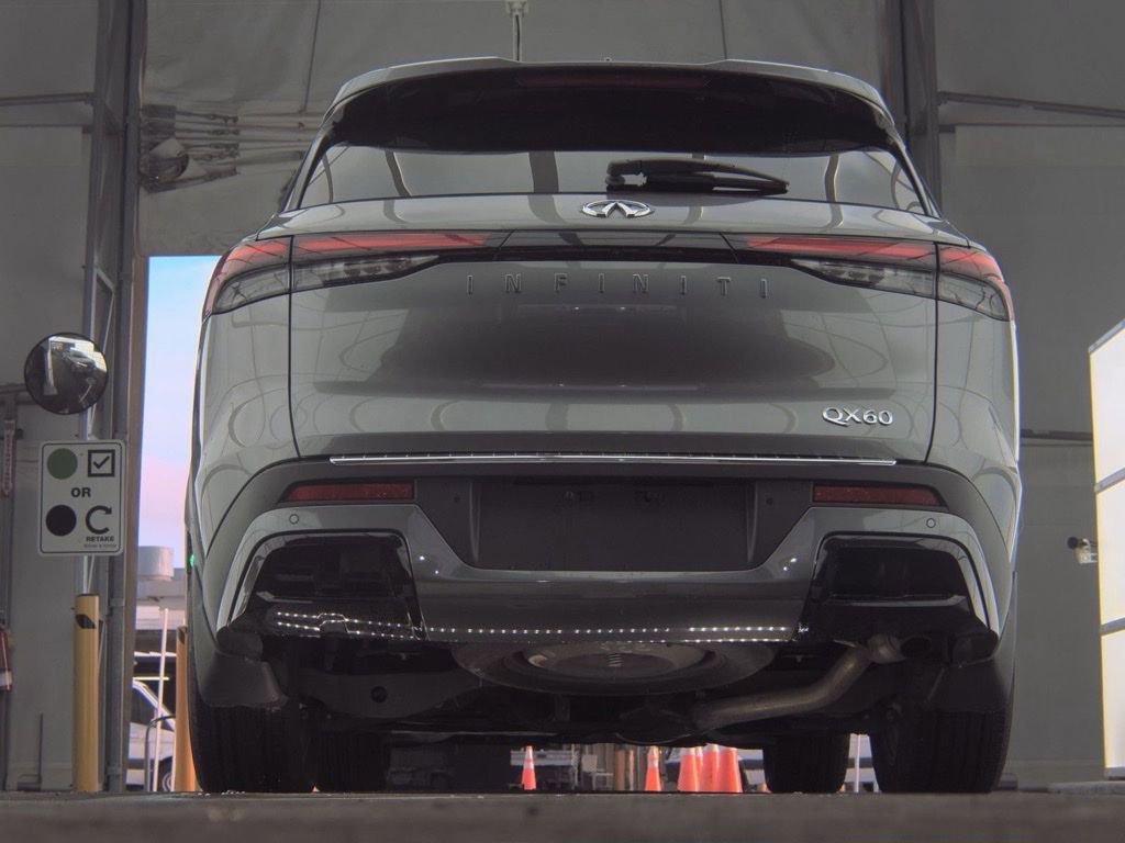 Certified 2023 INFINITI QX60 Luxe w/ Performance Audio Package image 10