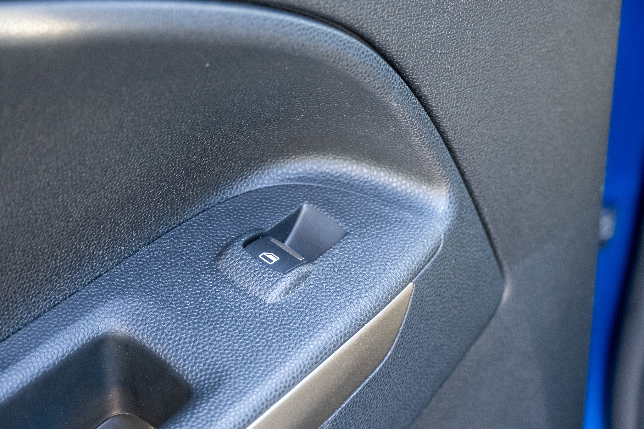 Used 2020 Ford EcoSport SE w/ SE Convenience Package image 14