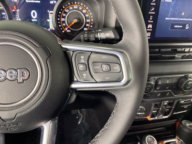 Used 2026 Jeep Wrangler Unlimited Sahara AWD/4WD image 25