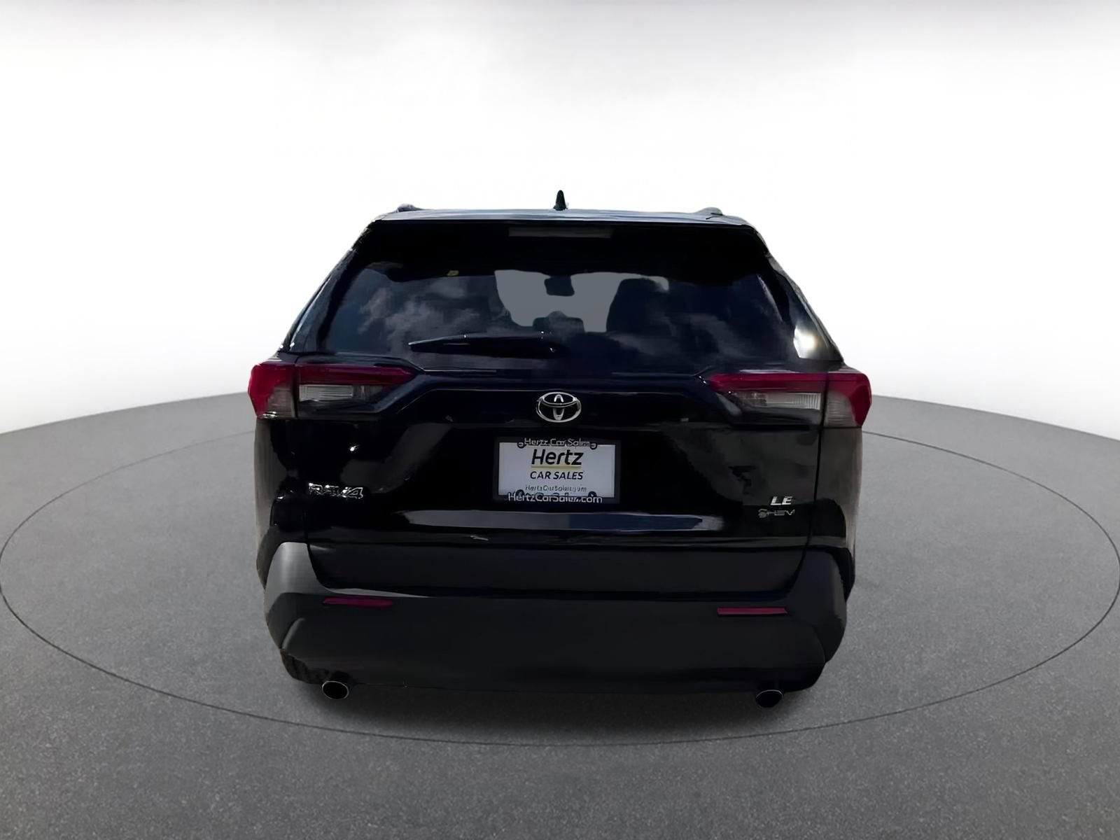Used 2025 Toyota RAV4 LE image 12
