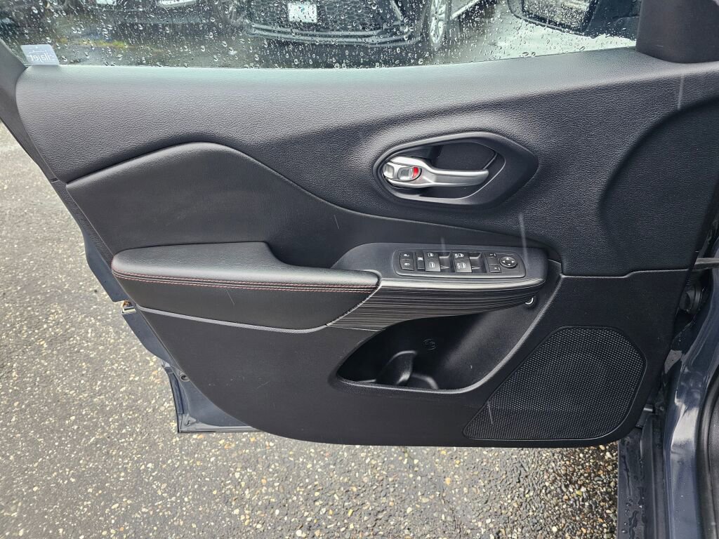 Used 2016 Jeep Cherokee Trailhawk w/ Leather Interior Group image 20