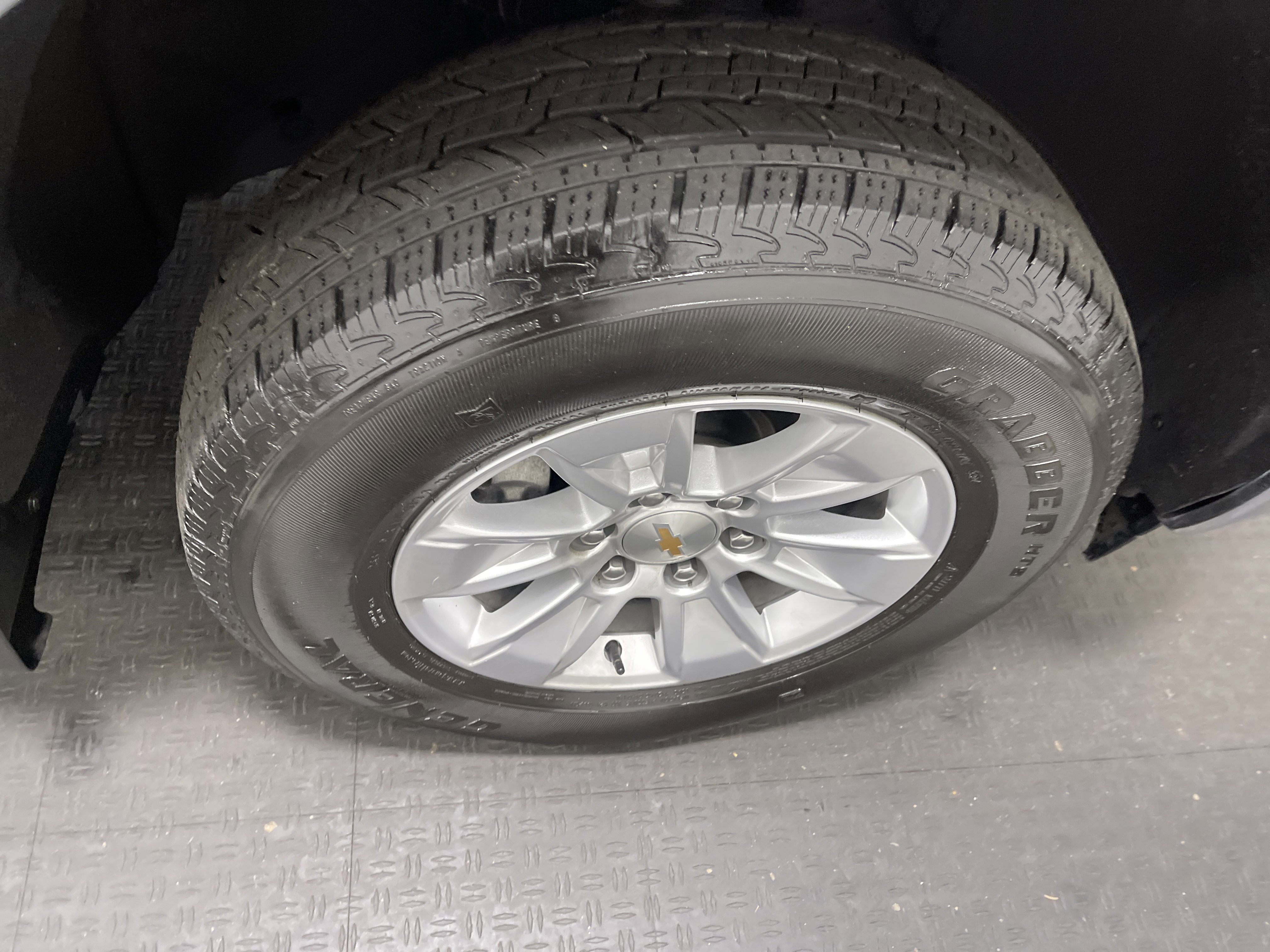 Used 2025 Chevrolet Silverado 1500 LT image 27