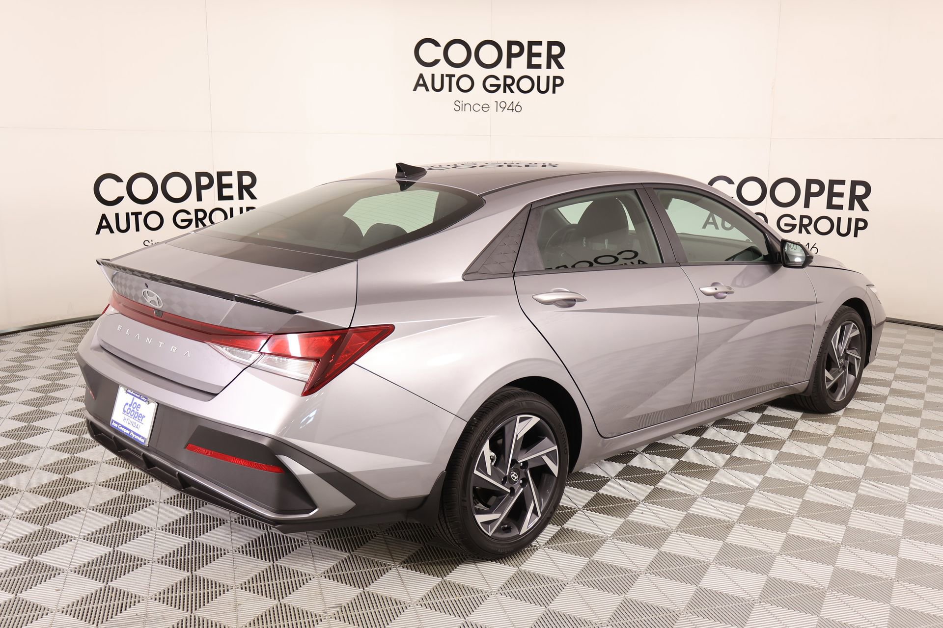 Certified 2025 Hyundai Elantra Sport image 19