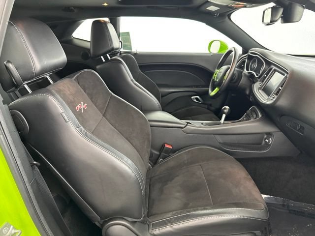 Used 2015 Dodge Challenger R/T Scat Pack w/ Scat Pack Appearance Package RWD image 22