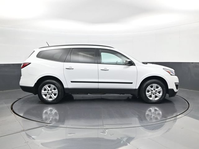 Used 2017 Chevrolet Traverse LS AWD/4WD image 4
