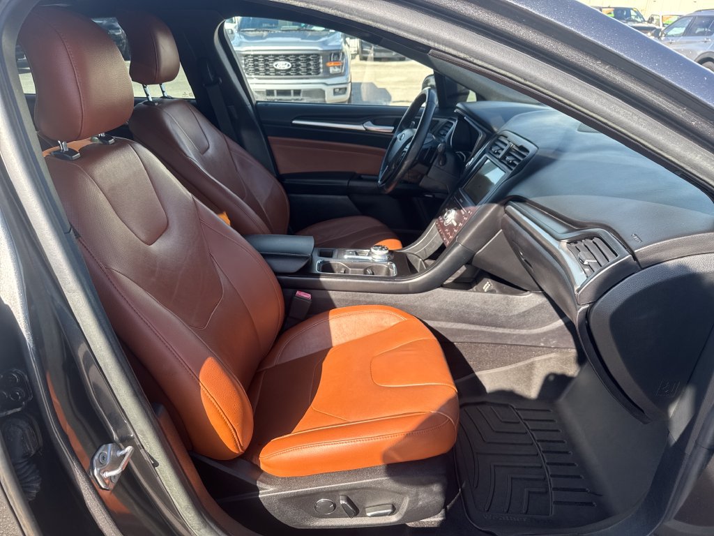 Used 2019 Ford Fusion Titanium AWD/4WD image 25