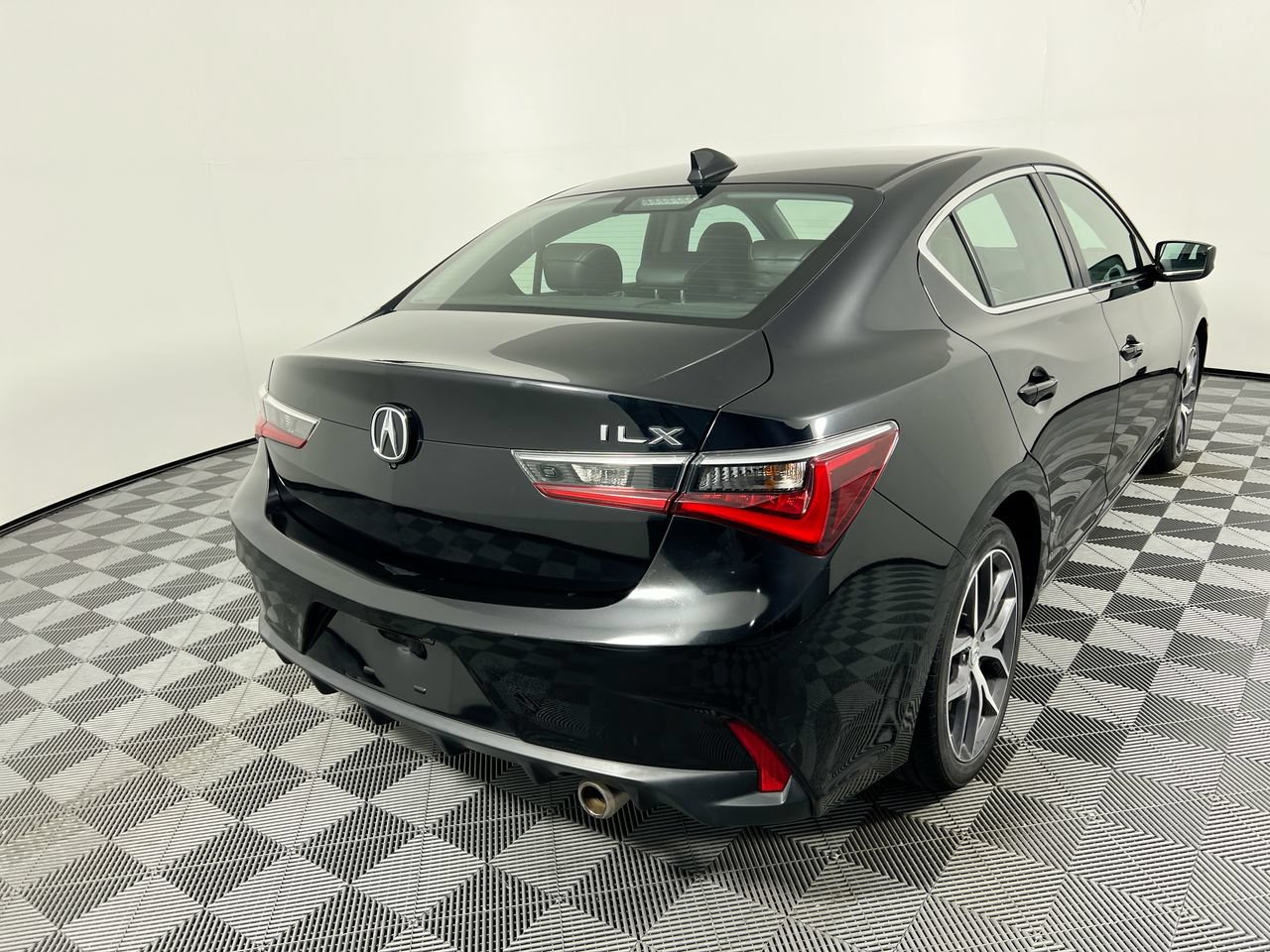 Used 2021 Acura ILX w/ Premium Package FWD image 3