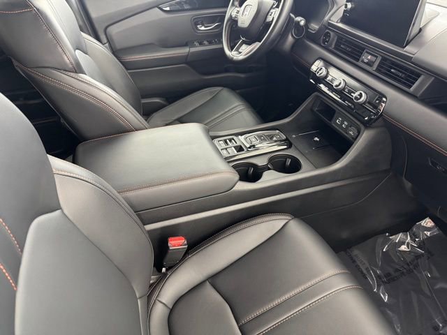 Certified 2025 Honda Pilot TrailSport image 33