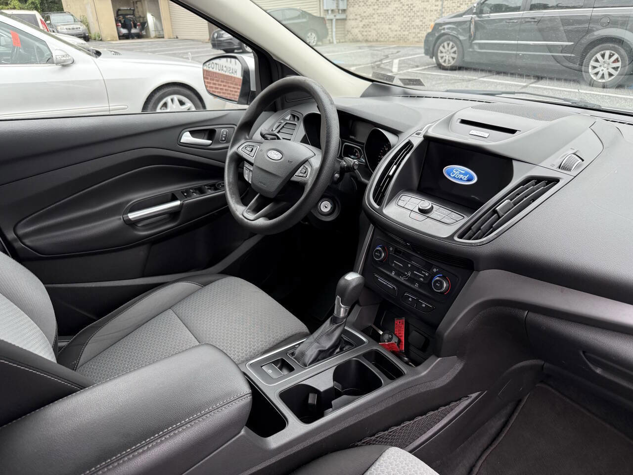 Used 2017 Ford Escape SE w/ Equipment Group 201A image 24