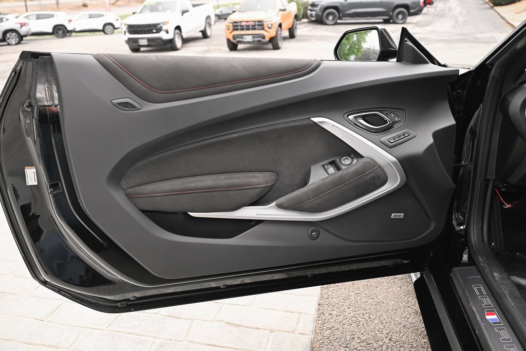 Used 2023 Chevrolet Camaro ZL1 RWD image 27