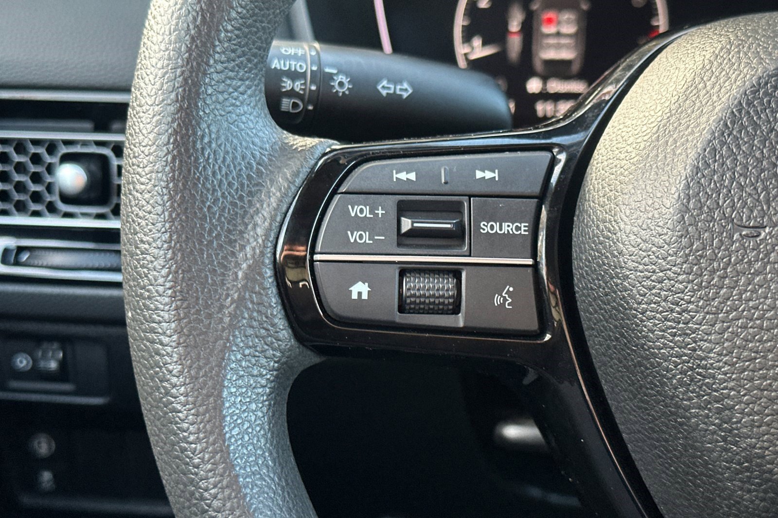 Used 2023 Honda Civic LX image 27