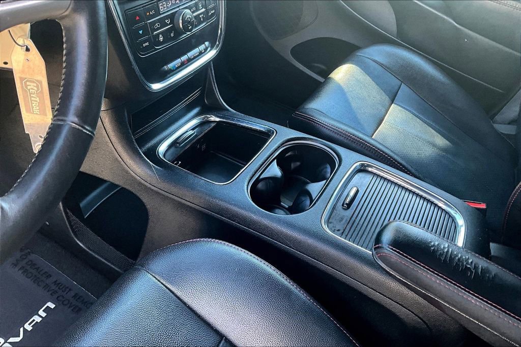 Used 2017 Dodge Grand Caravan GT image 16