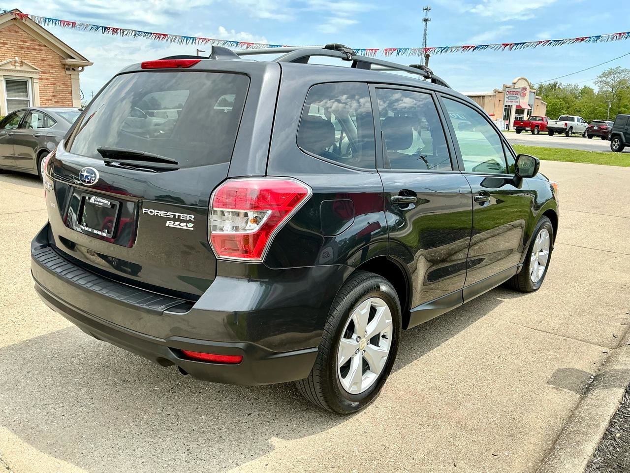 Used 2016 Subaru Forester 2.5i Premium w/ Popular Package #2 AWD/4WD image 5