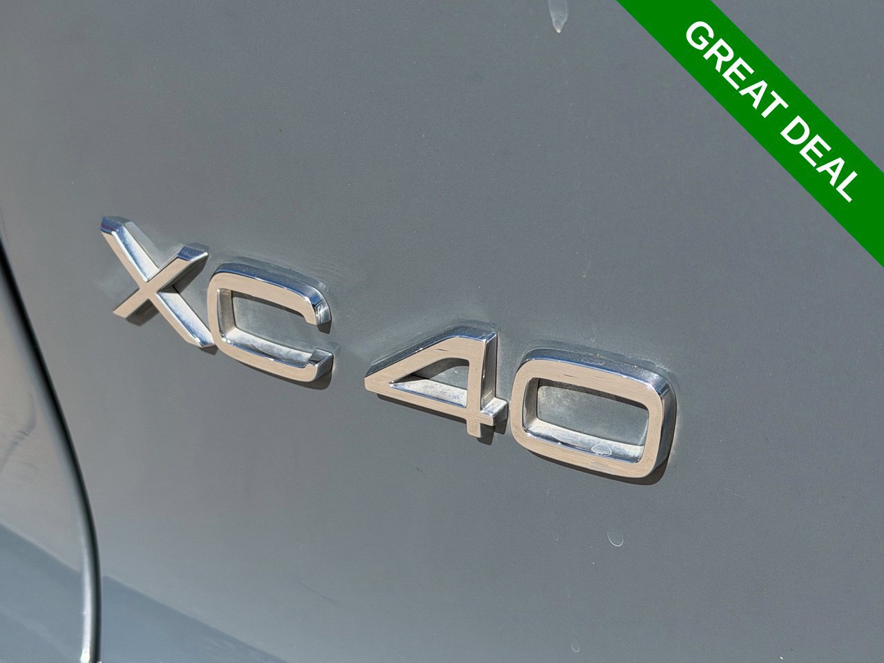 Used 2021 Volvo XC40 T5 R-Design w/ Advanced Package AWD/4WD image 12