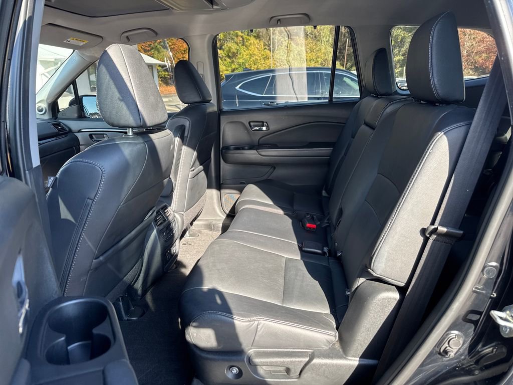 Used 2021 Honda Pilot Touring image 31