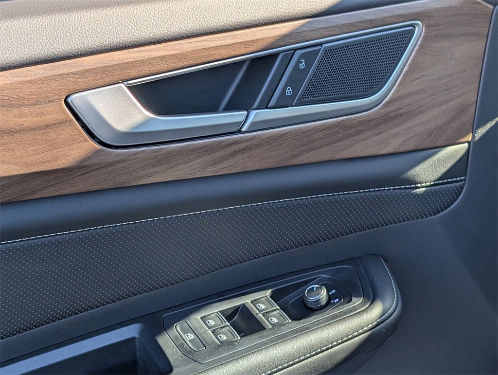 New 2026 Volkswagen Atlas SE image 11