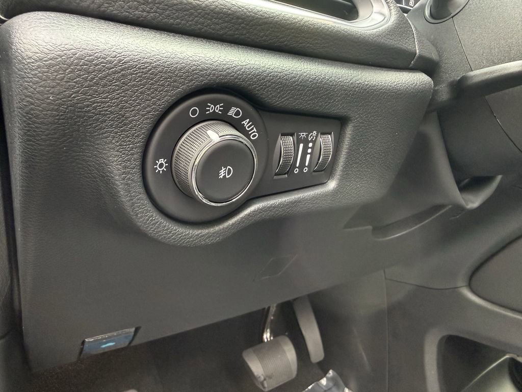 New 2026 Chrysler Pacifica Limited w/ S Appearance Package image 35