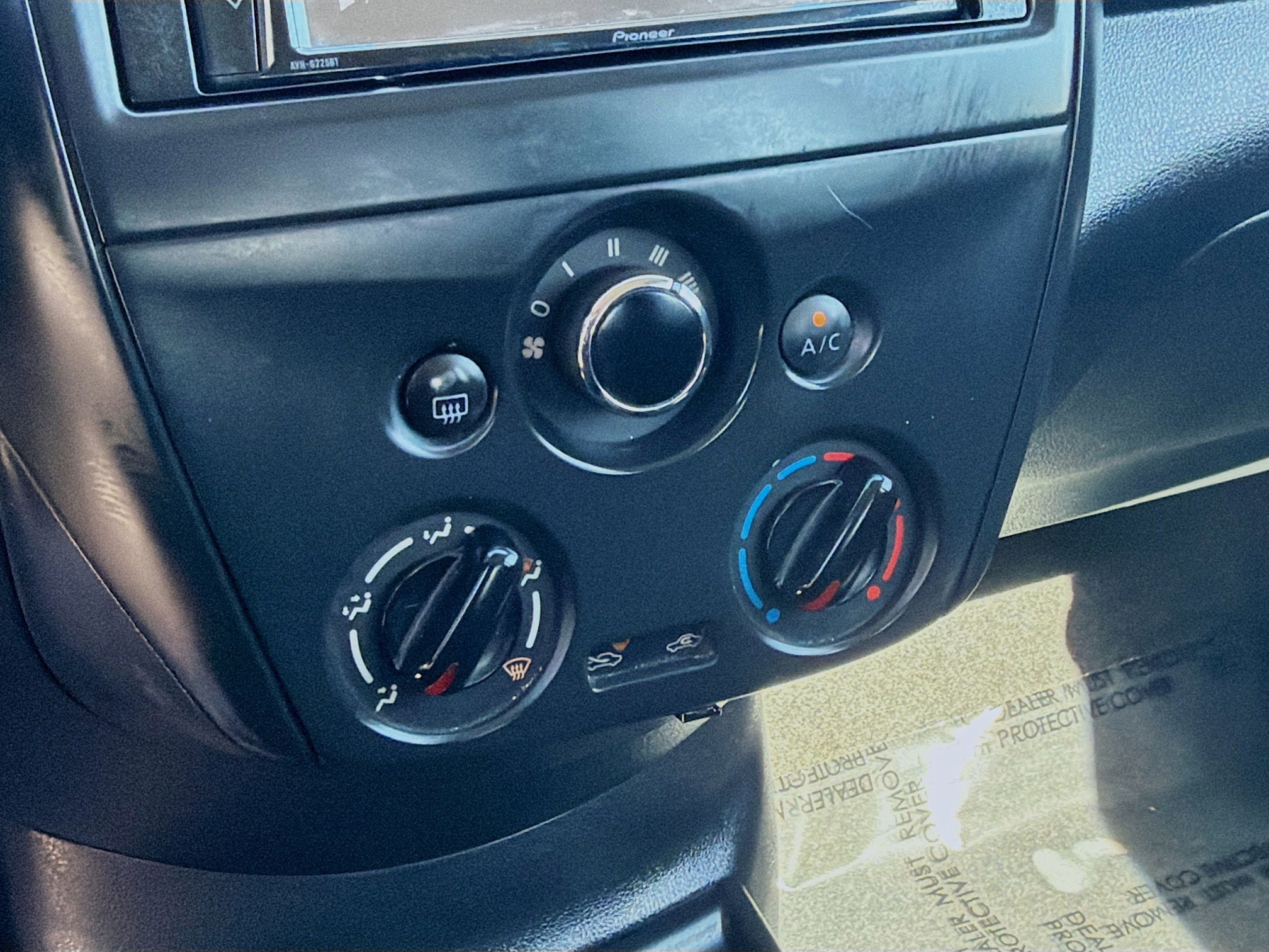 Used 2015 Nissan Versa S Plus image 11