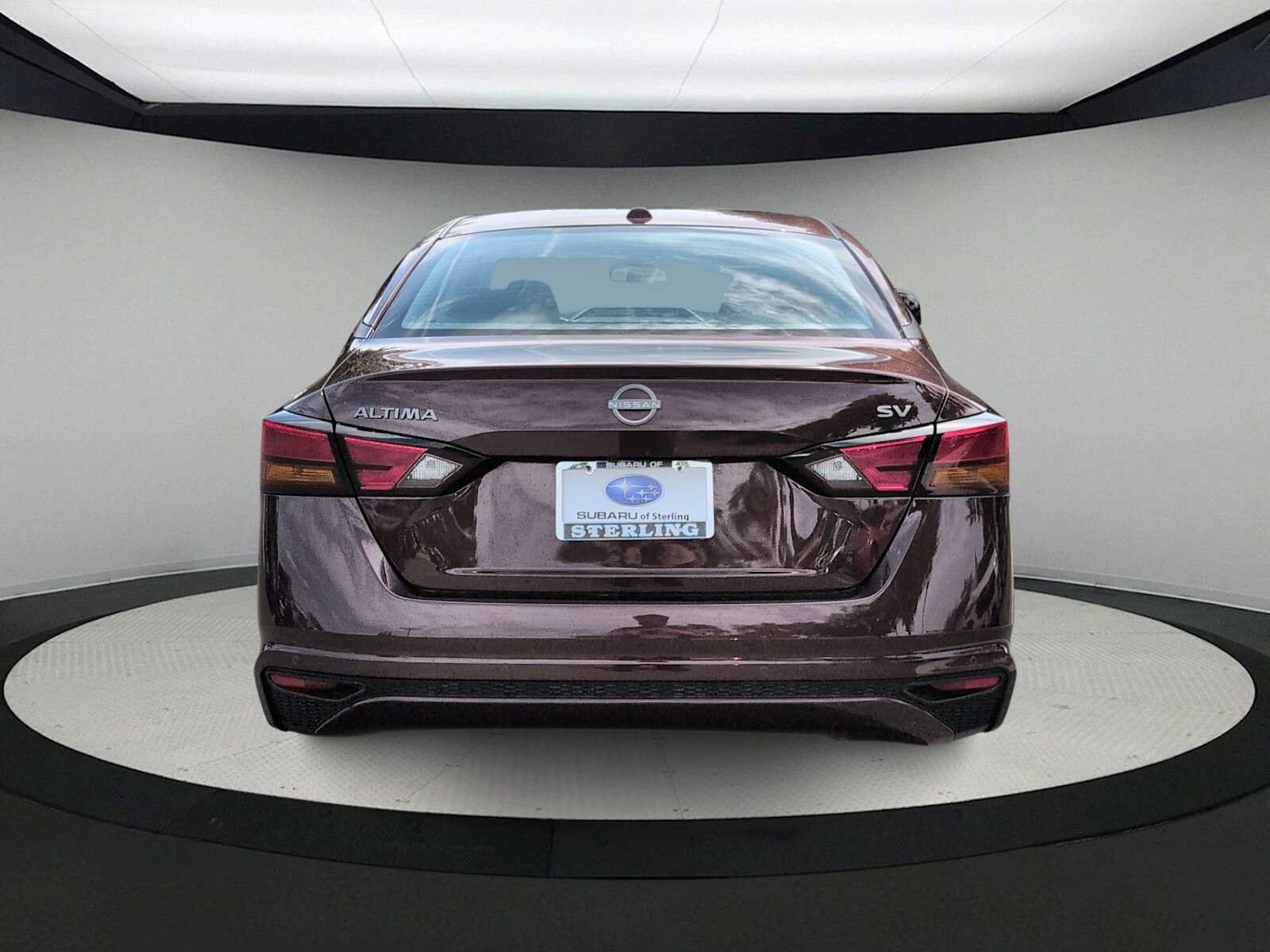 Used 2024 Nissan Altima 2.5 SV FWD image 7
