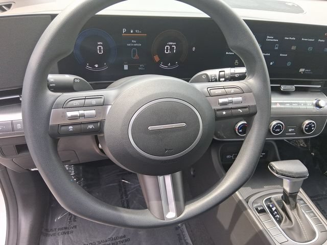 Used 2026 Hyundai Kona SE FWD image 13