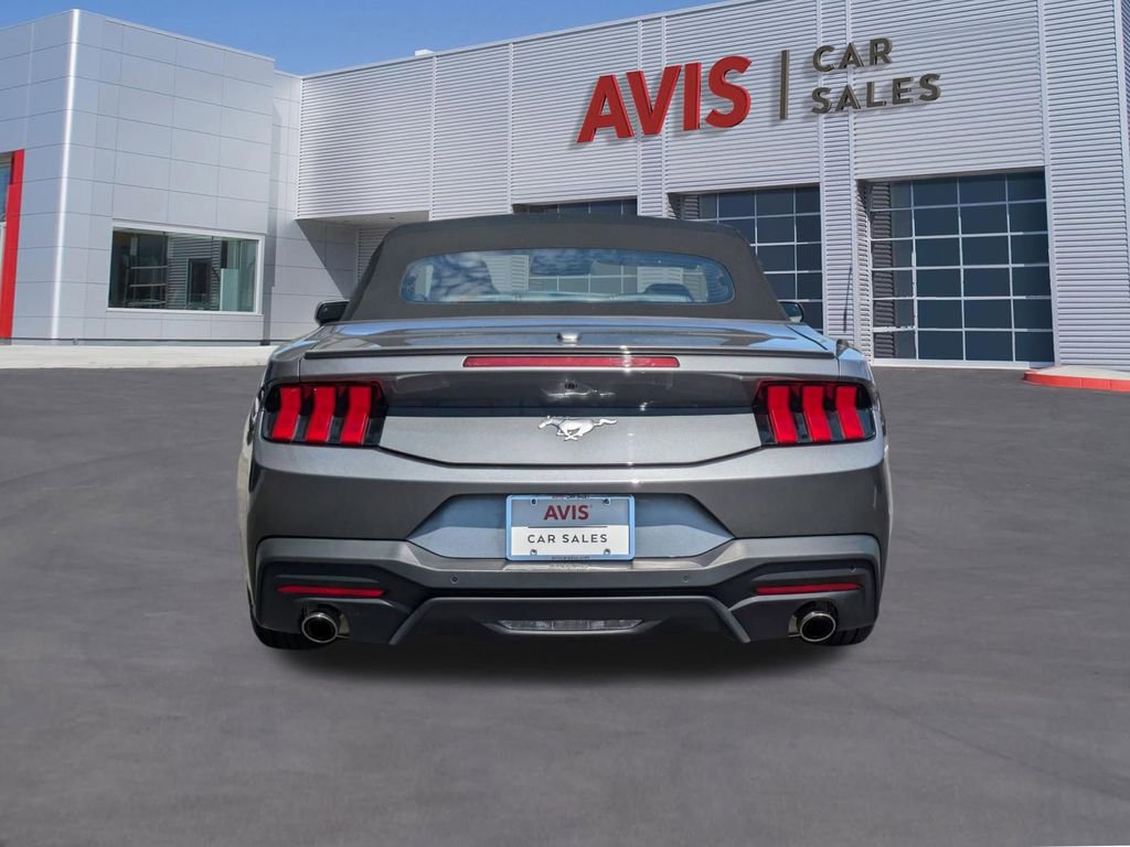 Used 2025 Ford Mustang Premium image 7