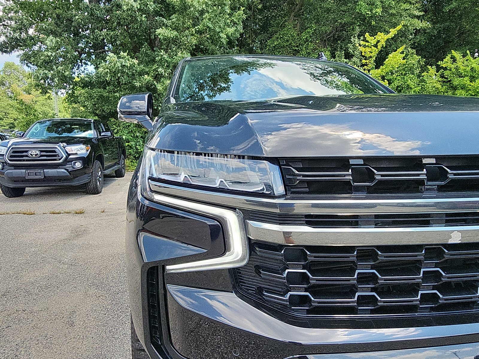 Used 2021 Chevrolet Tahoe Z71 w/ Z71 Signature Package AWD/4WD image 9