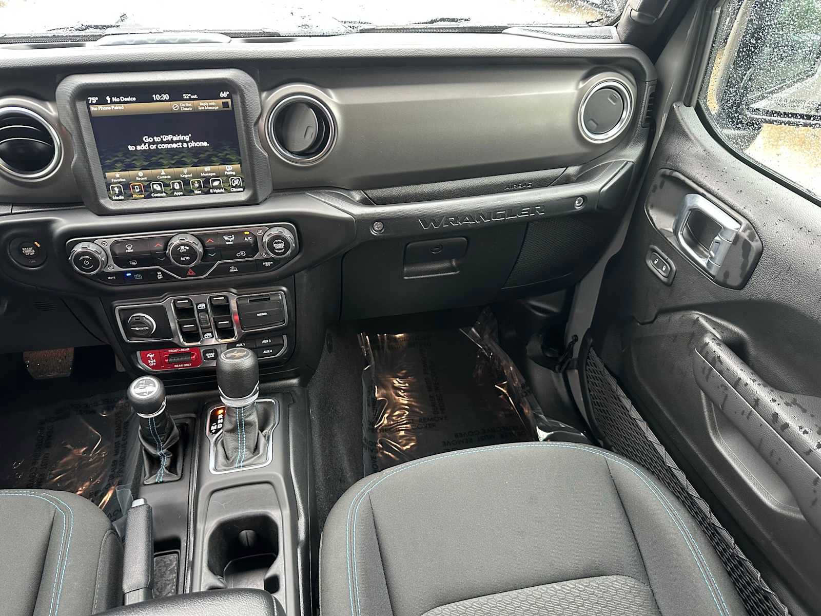 Used 2022 Jeep Wrangler Unlimited Rubicon 4xe AWD/4WD image 18
