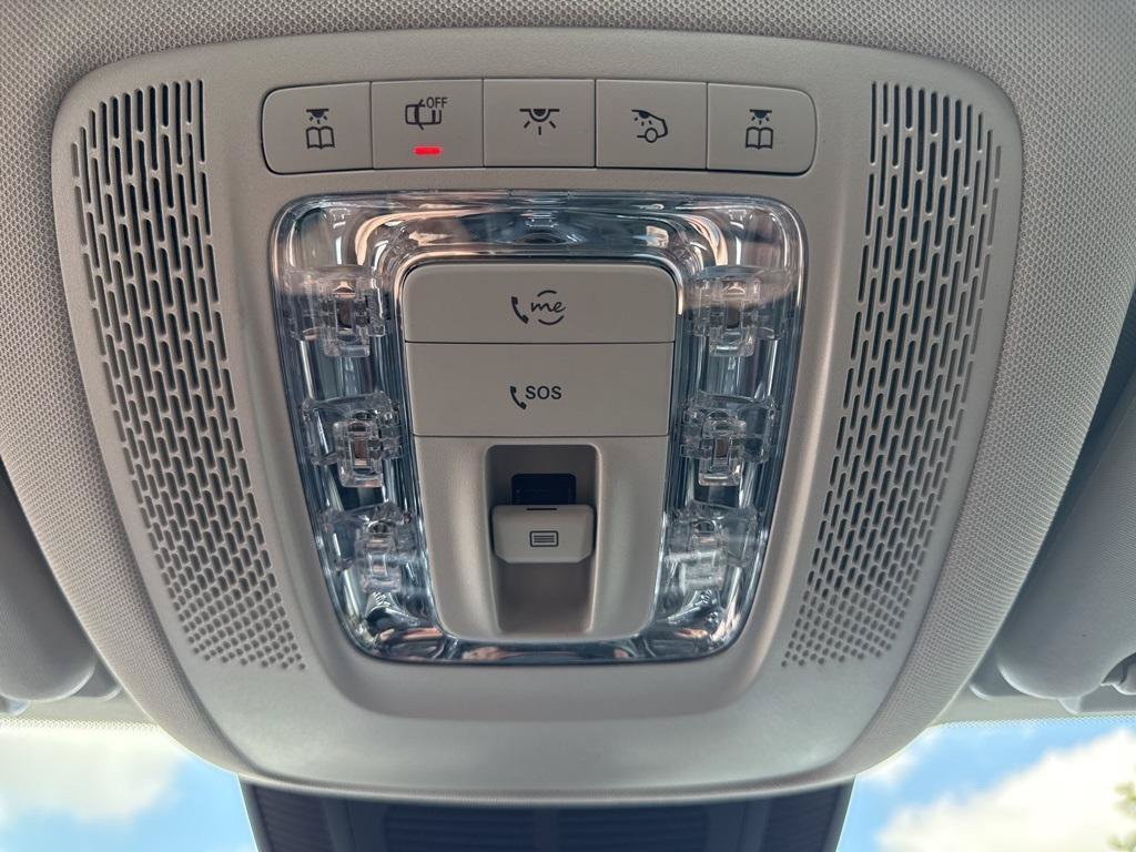 Used 2026 Mercedes-Benz GLS 450 4MATIC image 32