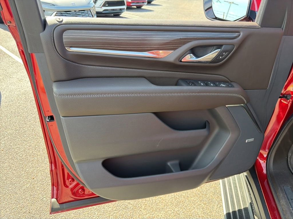 Used 2024 GMC Yukon Denali w/ Advanced Technology Package image 22