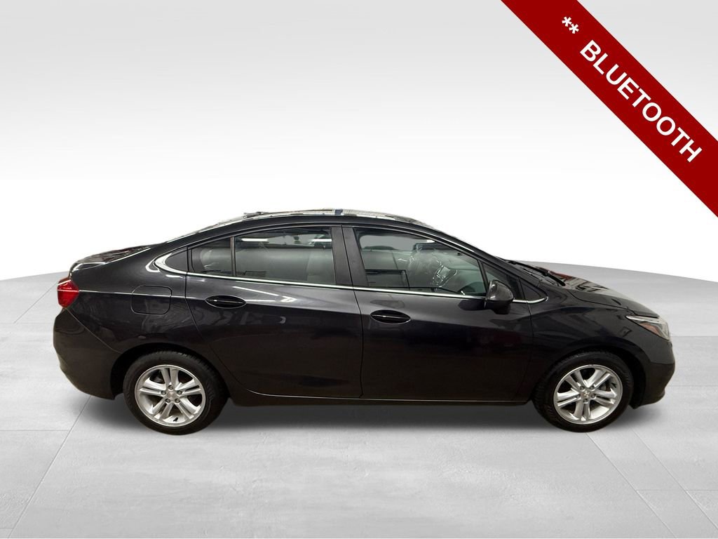 Used 2016 Chevrolet Cruze LT w/ Convenience Package image 8