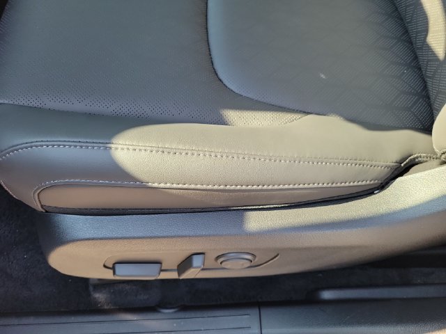 New 2027 Kia Carnival EX FWD image 26