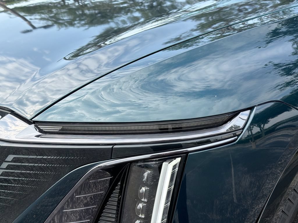 Used 2024 Cadillac Lyriq Sport RWD image 9