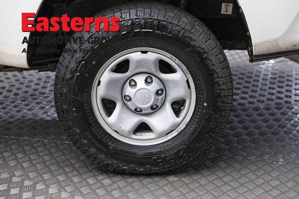Used 2021 Toyota Tacoma SR RWD image 8