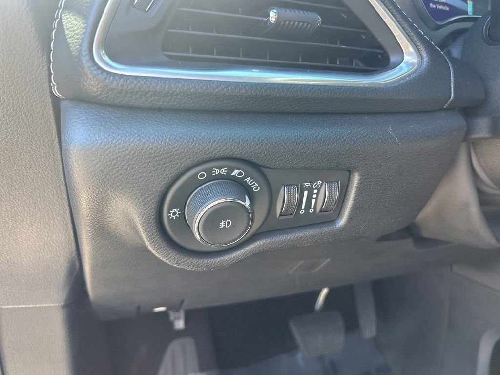 Used 2024 Chrysler Pacifica Limited w/ S Appearance Package image 37