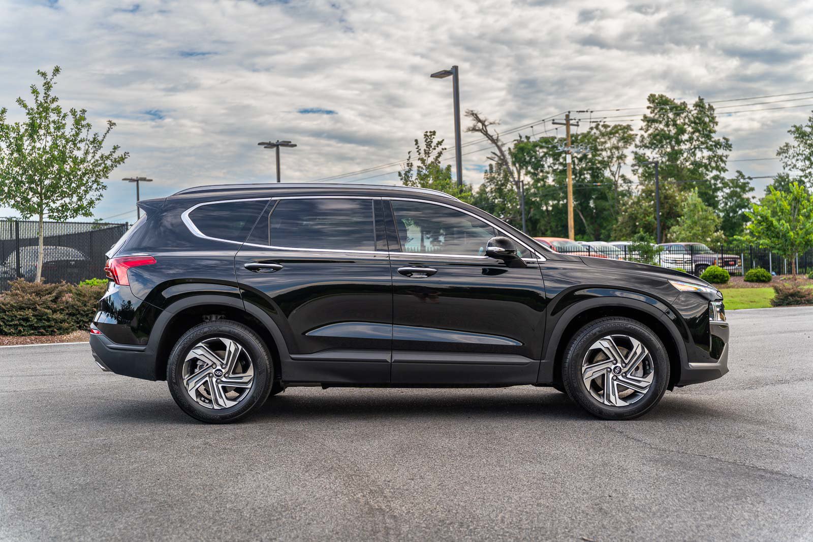 Used 2023 Hyundai Santa Fe SEL FWD image 8