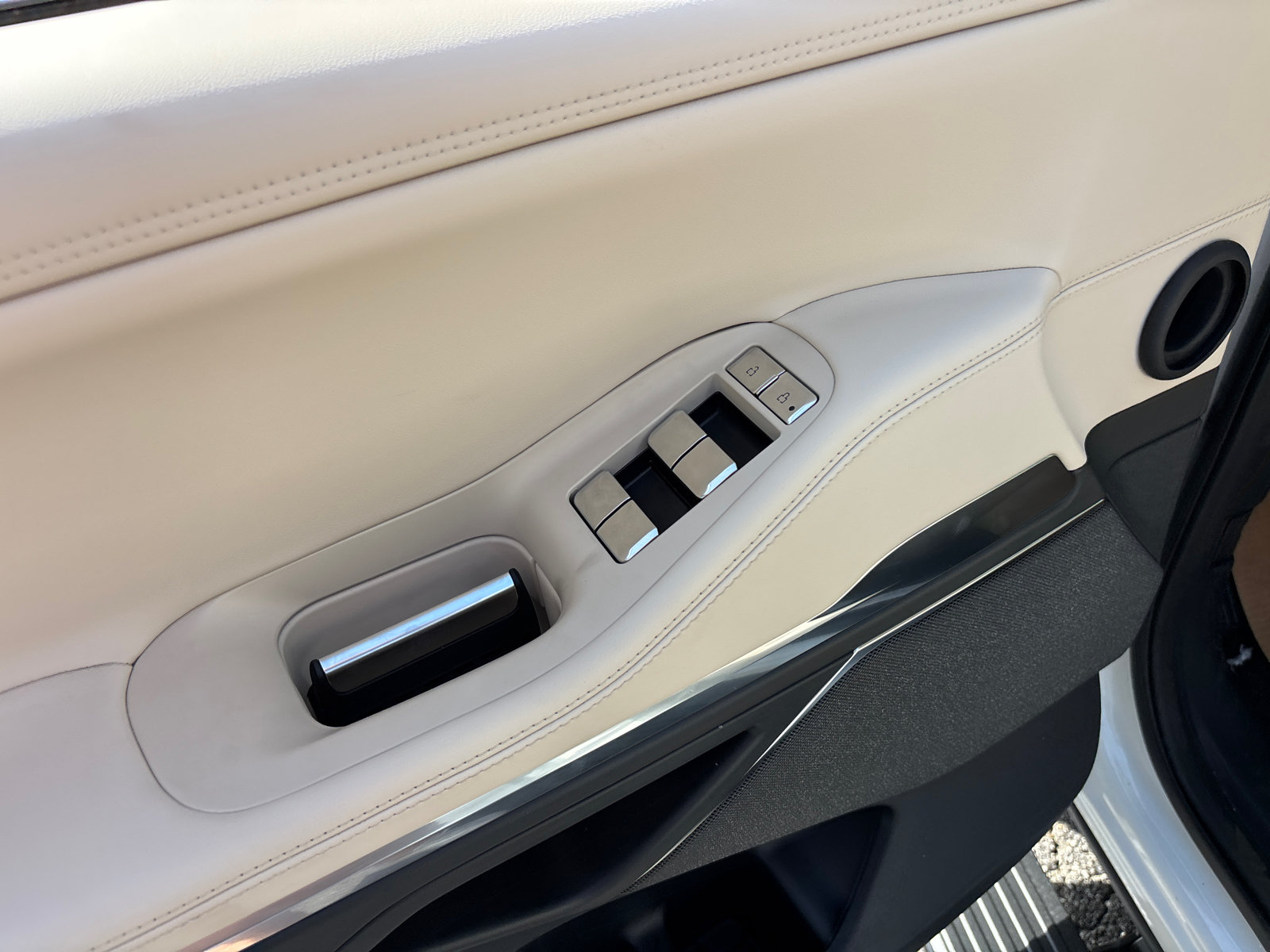 New 2027 Lincoln Navigator Reserve AWD/4WD image 12