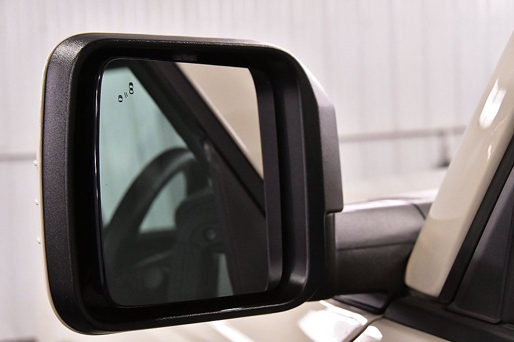 Used 2025 Ford Bronco Outer Banks image 13