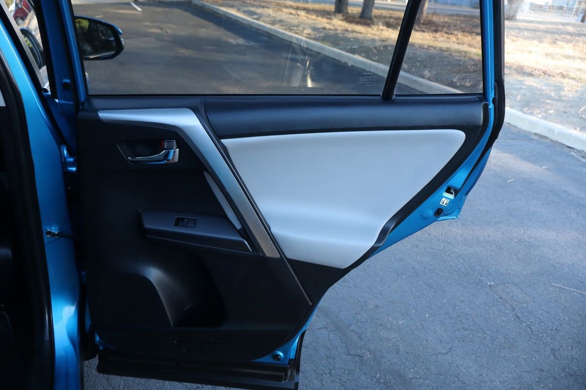 Used 2017 Toyota RAV4 XLE image 25