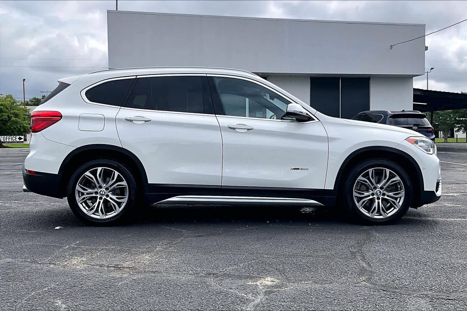 Used 2017 BMW X1 xDrive28i AWD/4WD image 33