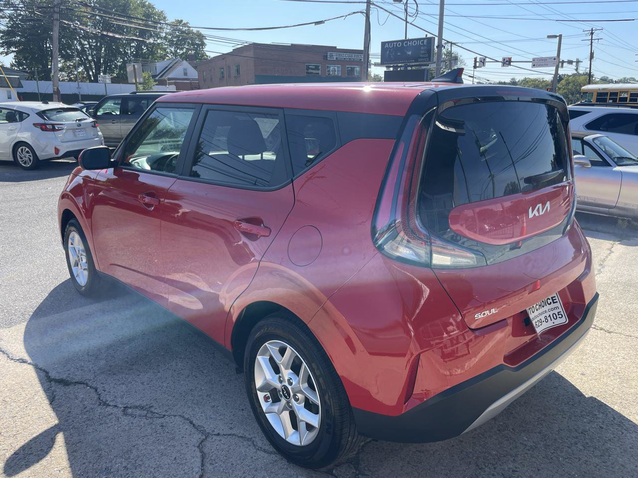 Used 2025 Kia Soul LX w/ LX Technology Package FWD image 14