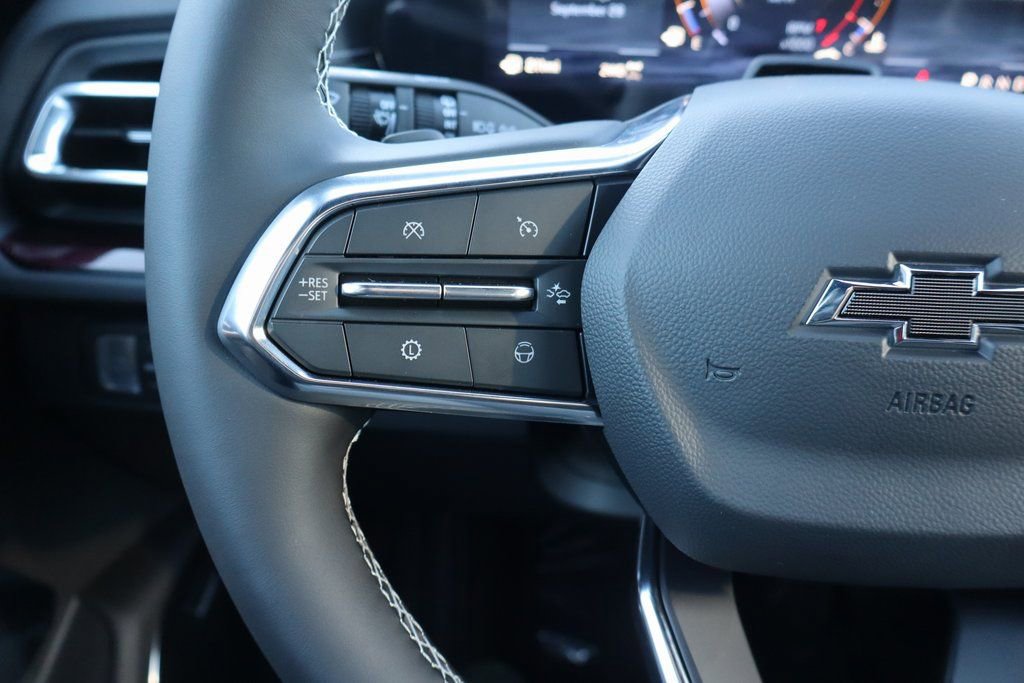 New 2026 Chevrolet Traverse Z71 w/ Enhanced Driving Package image 8