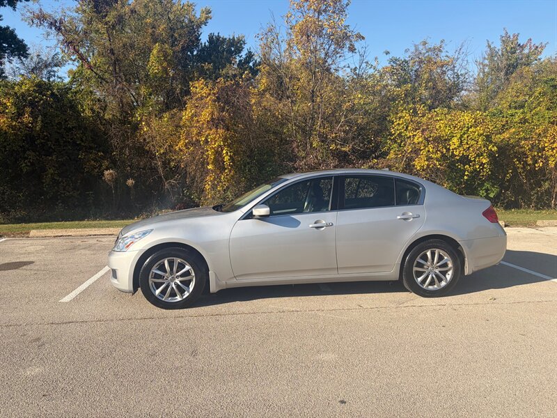 Used 2009 INFINITI G37 x Sedan AWD/4WD image 2