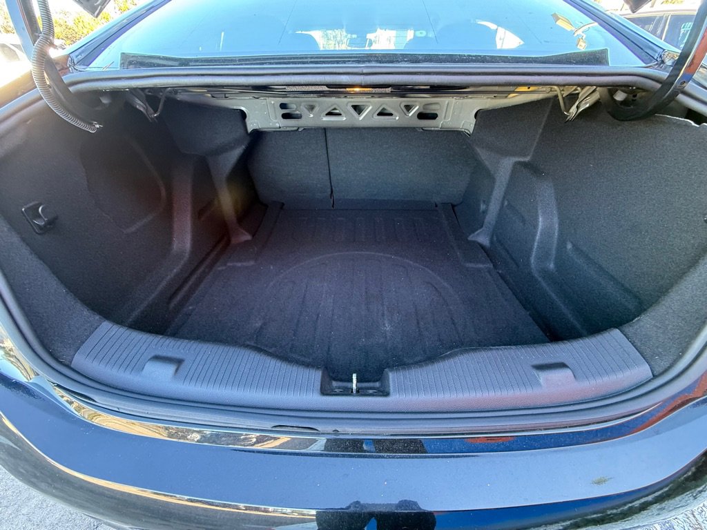 Used 2018 Chevrolet Cruze LT image 11