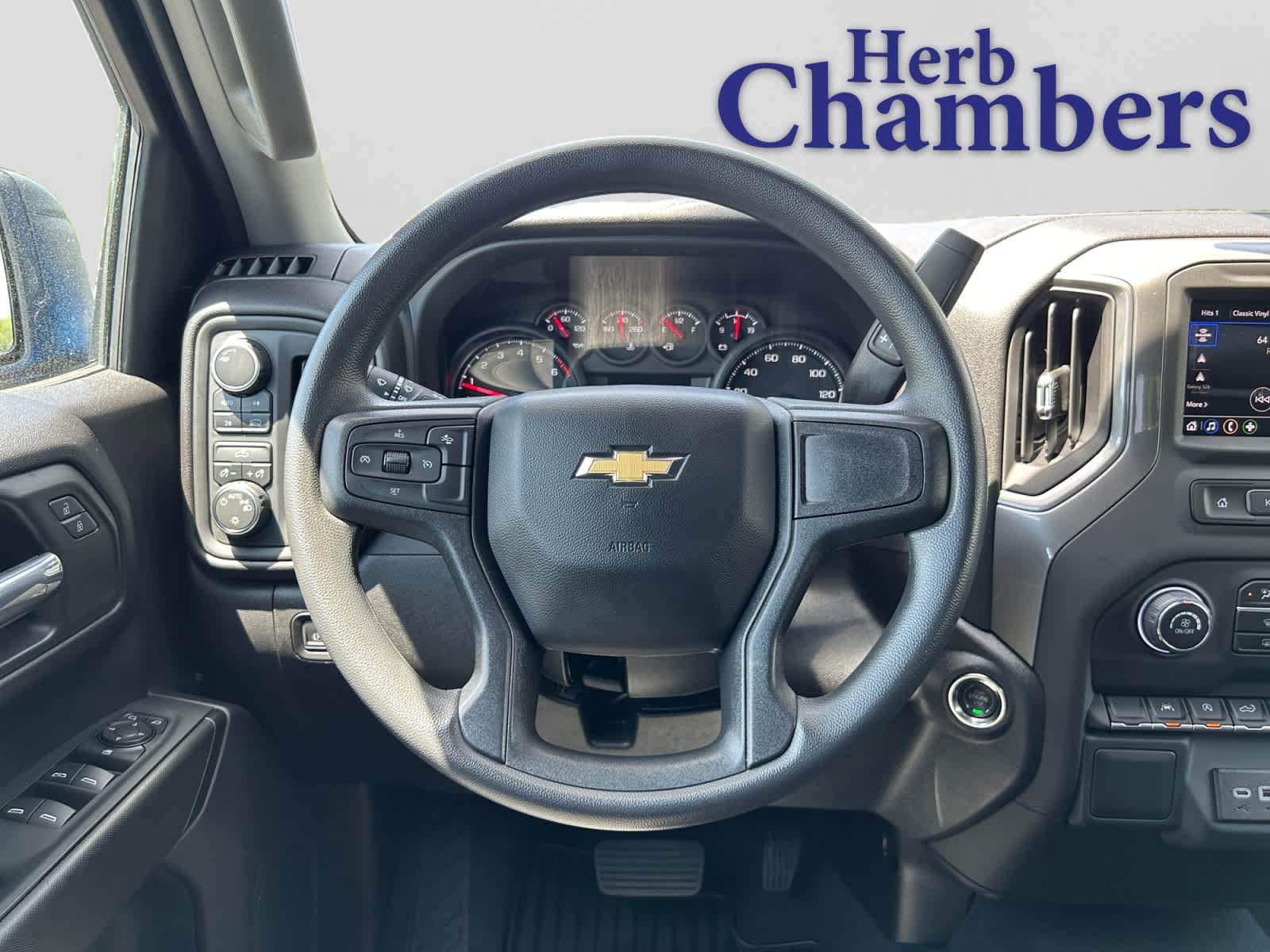 Used 2026 Chevrolet Silverado 1500 Custom AWD/4WD image 17