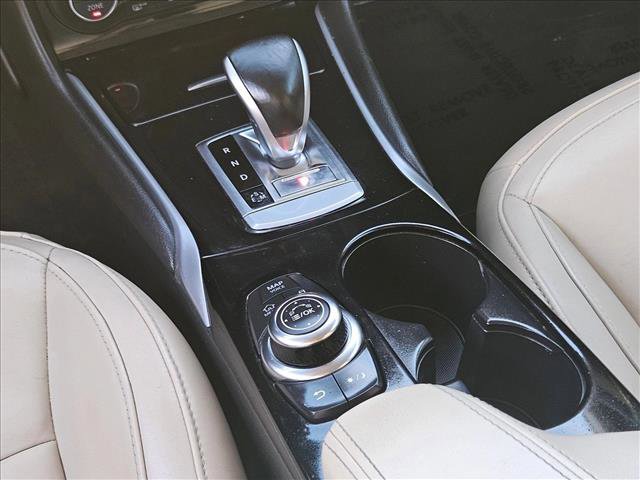 Used 2018 INFINITI QX30 Premium w/ Navigation Package image 16